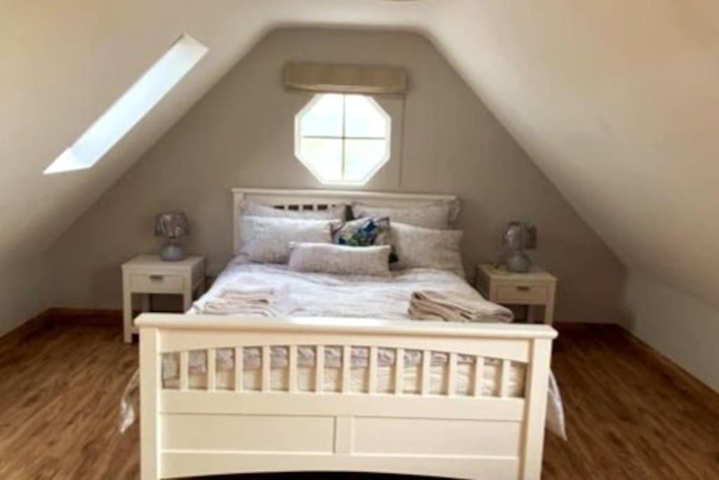 Luxury Holiday Rental With Sea Views On The Wild Atlantic Way ทราลี ภายนอก รูปภาพ