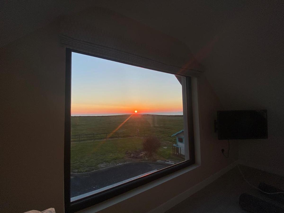 Luxury Holiday Rental With Sea Views On The Wild Atlantic Way ทราลี ภายนอก รูปภาพ