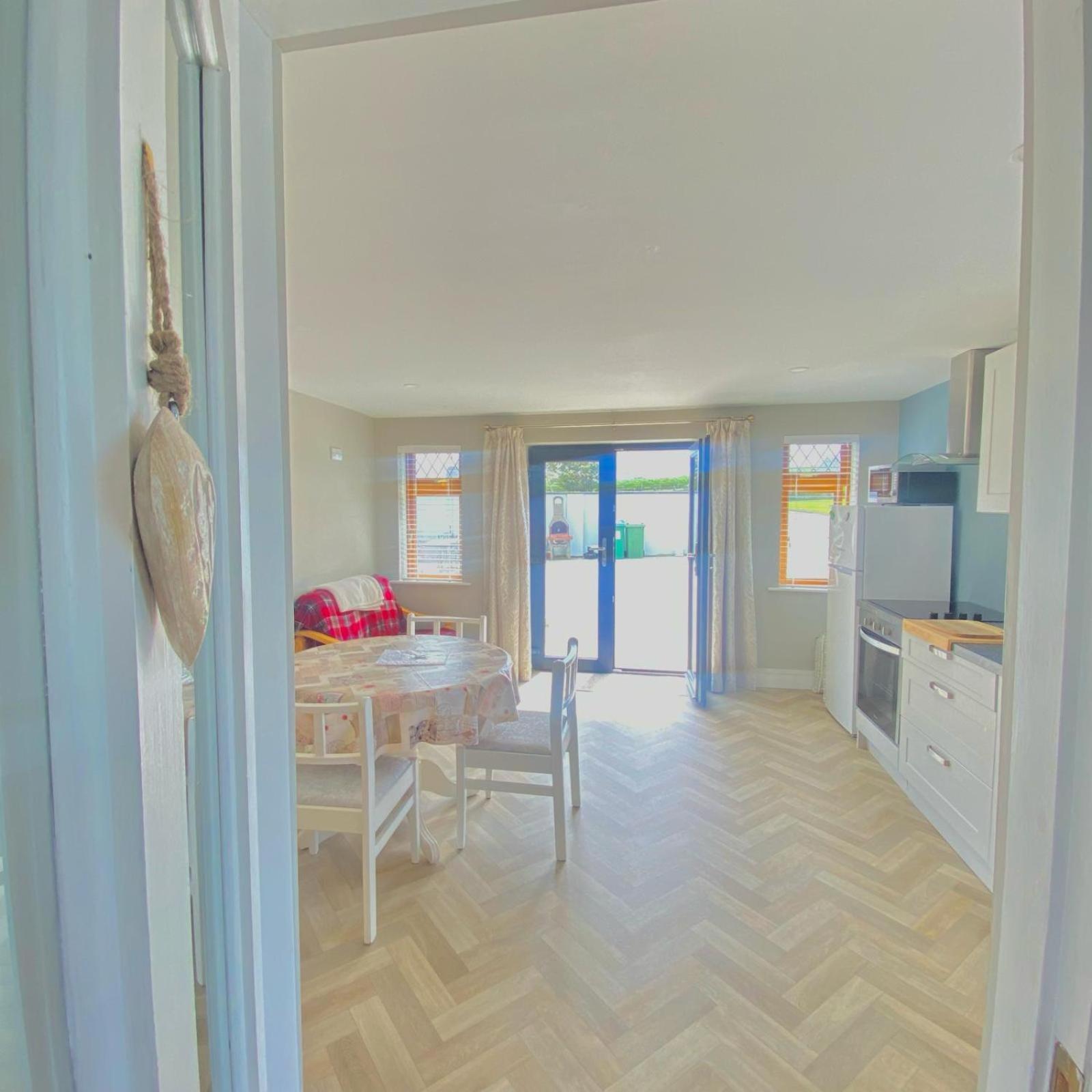 Luxury Holiday Rental With Sea Views On The Wild Atlantic Way ทราลี ภายนอก รูปภาพ